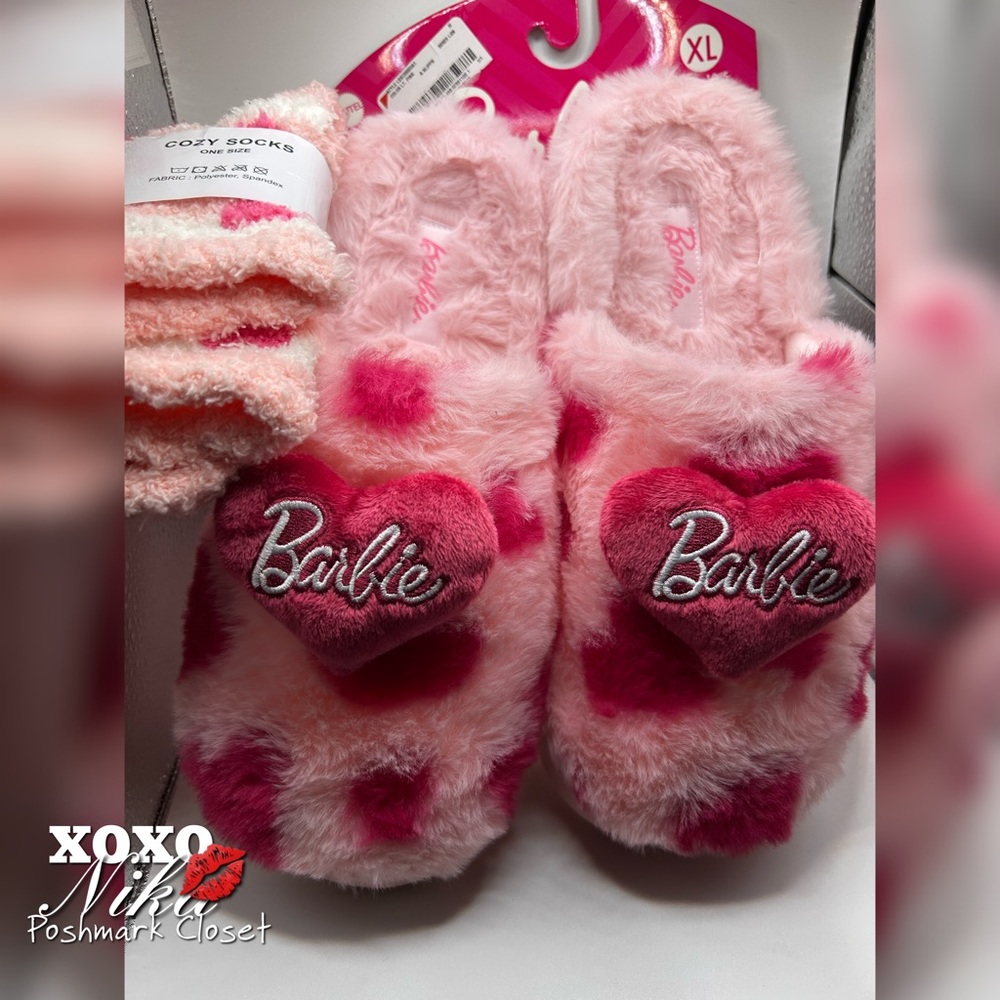 Barbie Fuzzy Slippers  - Size 9.5-10.5 comes with fuzzy socks